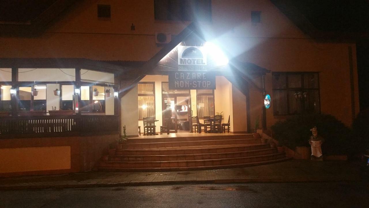 Motel Restaurant Lowe Deva Exterior photo